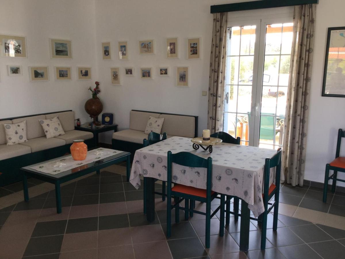Papoulias Rooms Elafonissos Bagian luar foto