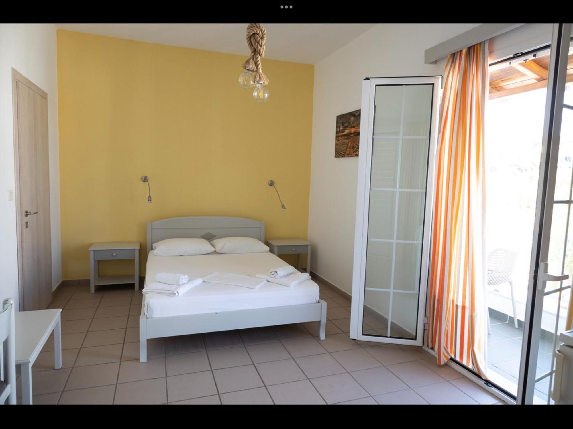Papoulias Rooms Elafonissos Bagian luar foto